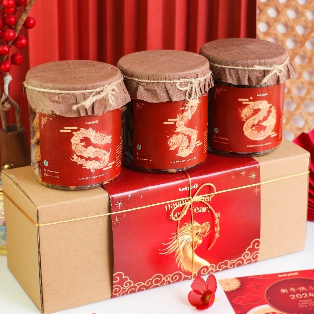 

PROMO MURAH Hampers Imlek CNY Hampers Parcel Imlek Oatmeal Cookies 3 Jar FREE KARTU TALI VOUCHER BUBBLE WRAP LUCKYBITE