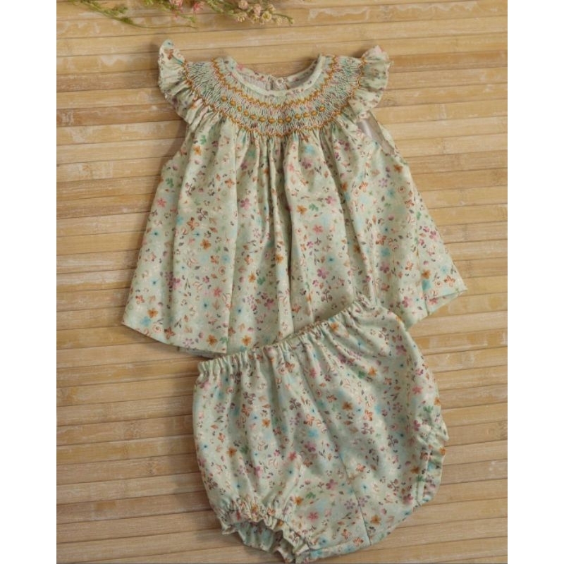 Preloved Bishop Smocked Dress by Belan Darcy Rae Spain