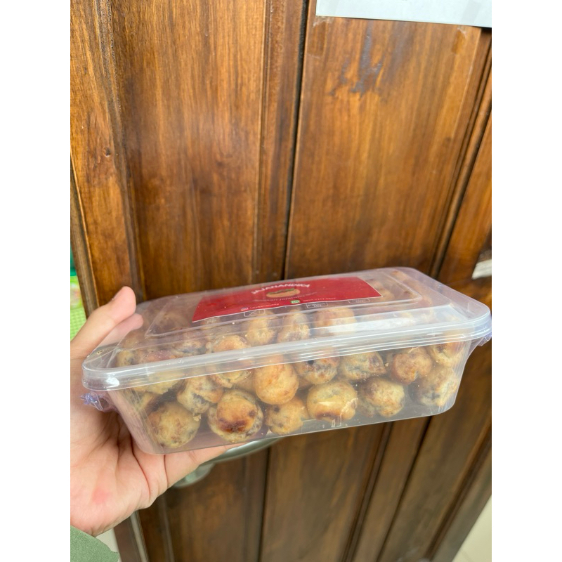 

Soes Cokelat Lumerrr in the Box