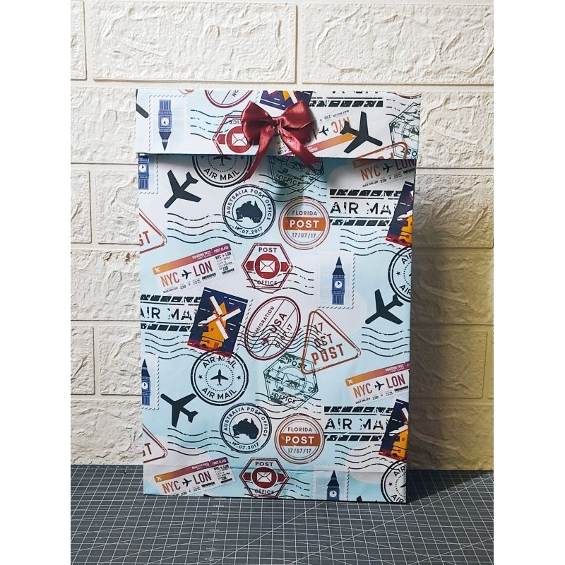 

Paper Bag/Bungkus Kado Uk Besar Motif Postcard