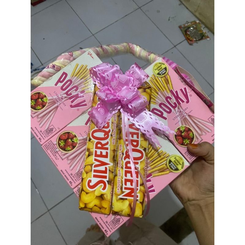 

bouquet buket pocky love selempang coklat silverquen marshmallow hampers valentine aniversary