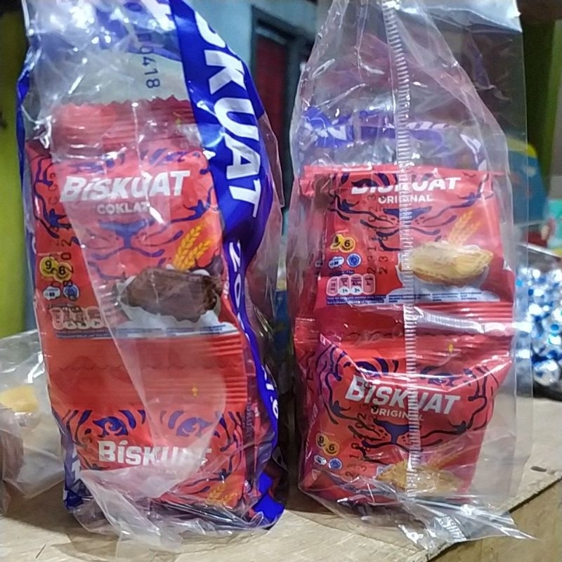 

biskuat coklat biskuat original 7,6gr × 20 pcs 1pack