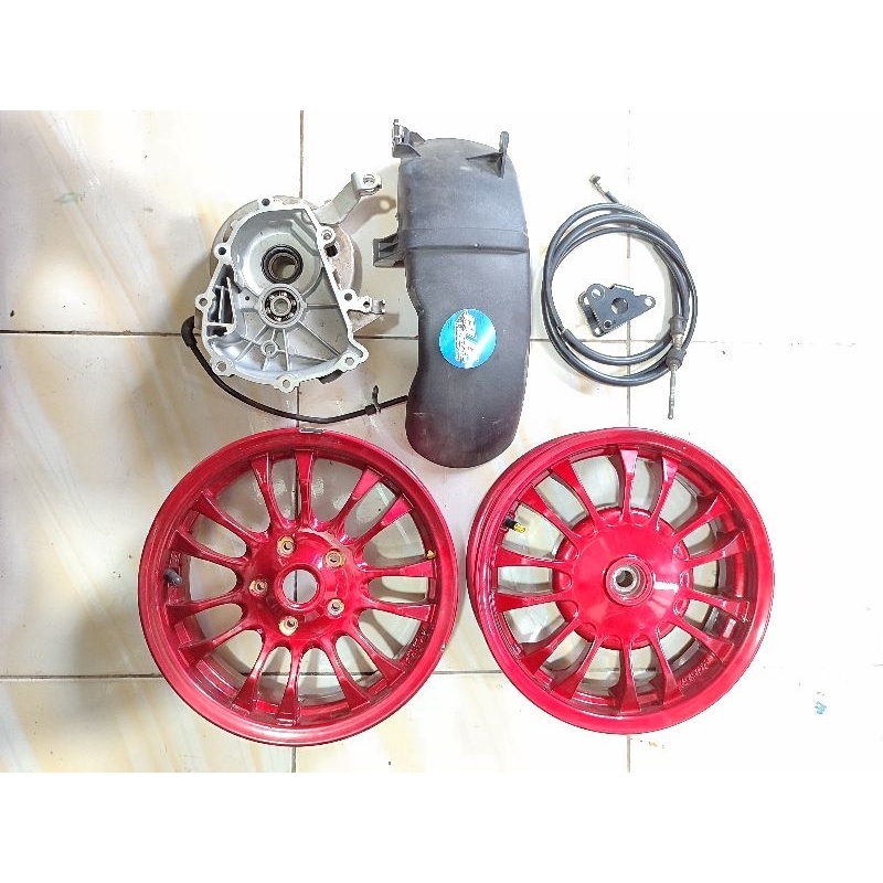 velg Vrossi red Vespa S - LX - LXV Ring 12