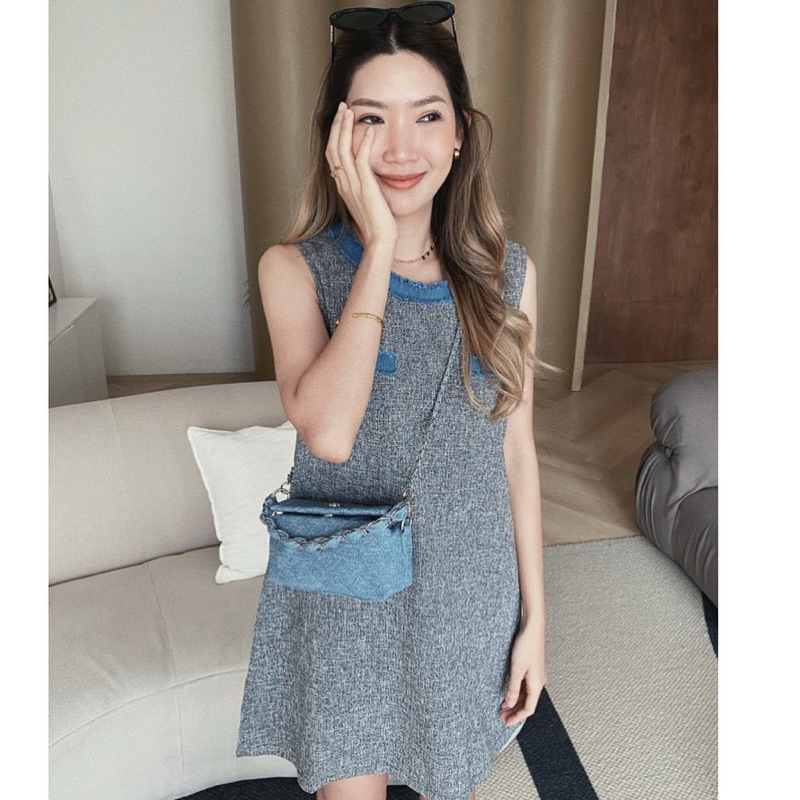 QUEEN OF MATERIAL ALLEY BAG