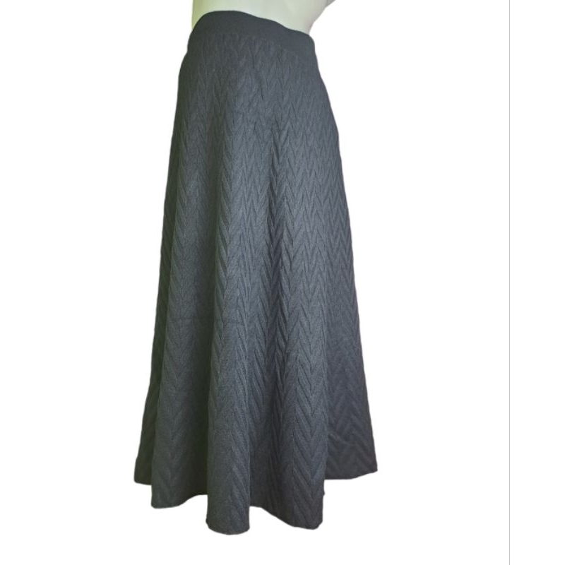 5. Rok Rajut Premium 7/8 (variasi abu)