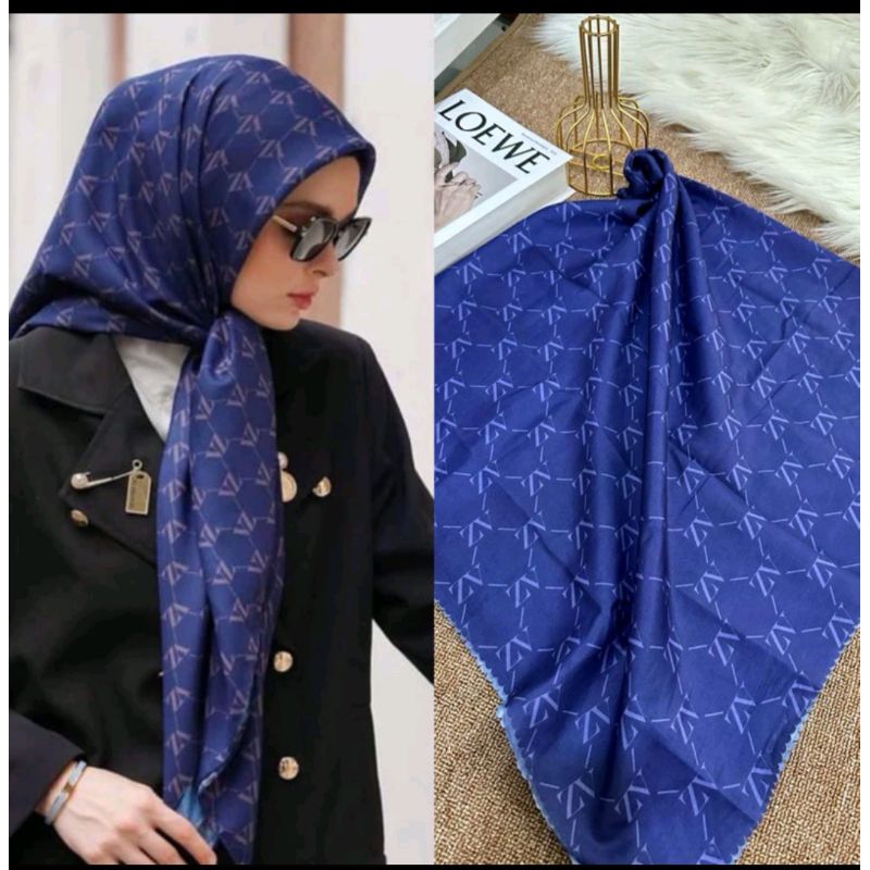 Hijab Voal Segi Empat Vz Navy