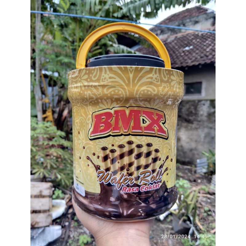 

WAFER ROLL COKELAT BMX 1 DUS ISI 6 TOPLES