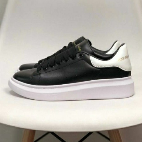 Sepatu Alexander Mc Queen Black White Hitam Putih McQueen Sneakers Pria Olahraga Sport