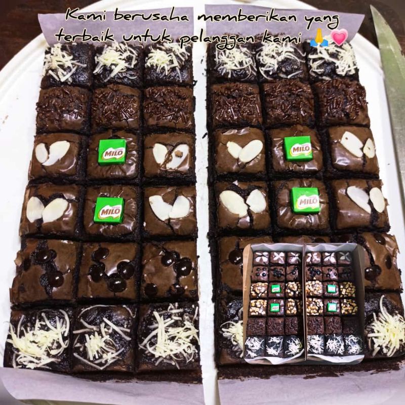 

Star fudgy brownies dark chocolate 18 bitespcs fresh berkualitas buruan