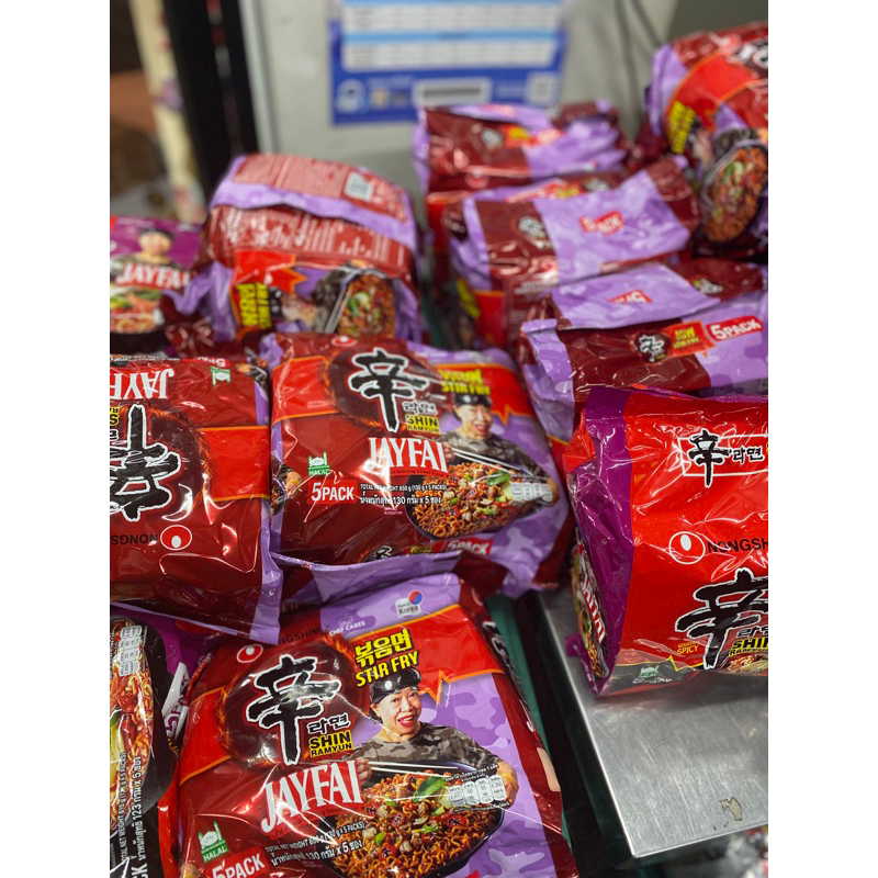 

MIE RAMEN VIRAL JAYFAI SHIN RAMYUN THAILAND
