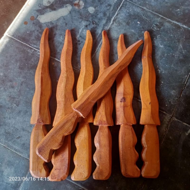 Keris Kayu 30cm Miniatur Peraga Latihan Silat Pentas Seni