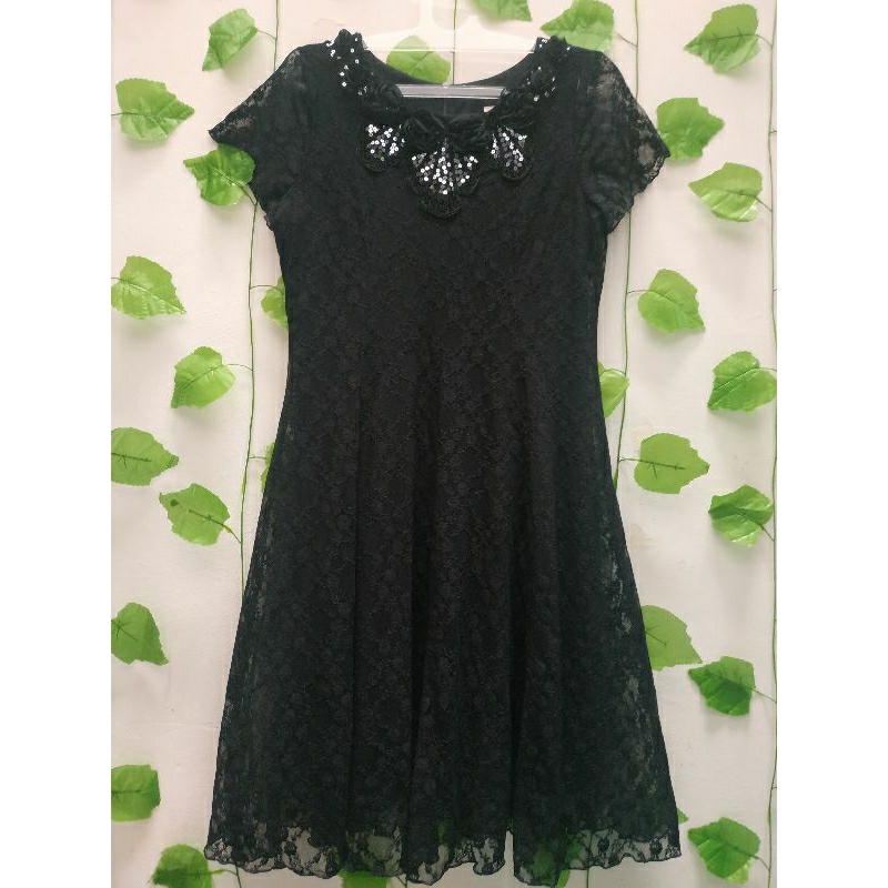 Dress brokat hitam lengan pendek