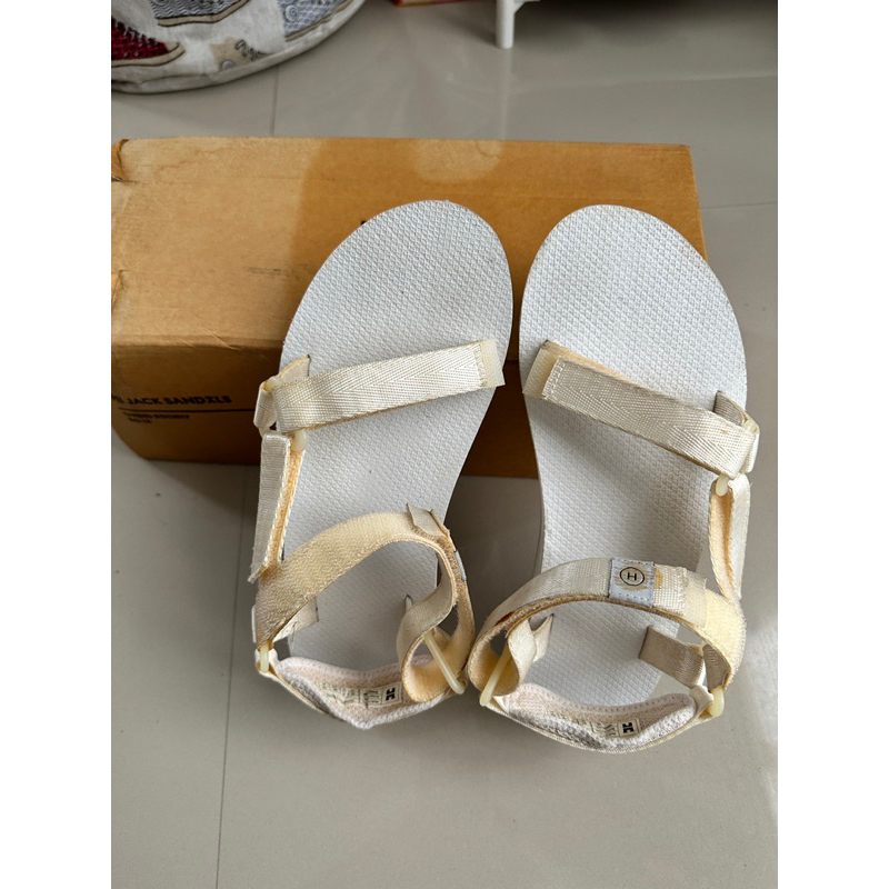 Hijack Sandals size 36 - preloved
