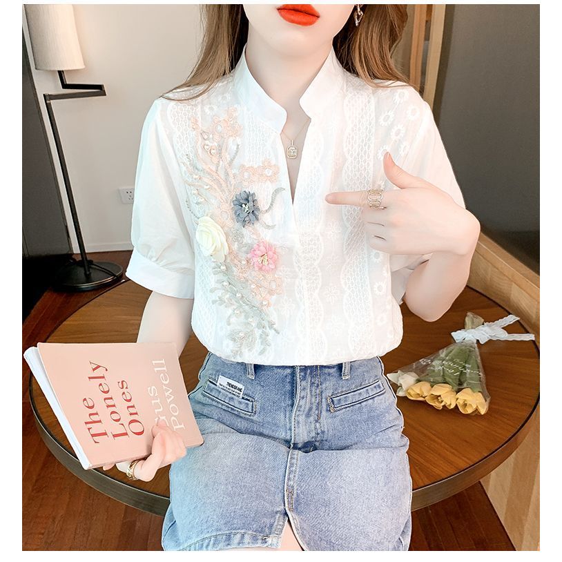 Blus Renda Wanita Mode Bordir Vintage Atasan 2024 Musim Panas Kemeja Santai Baru
