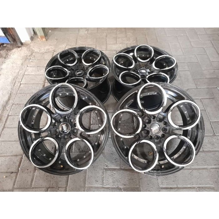 Velg Bekas HSR CIRCLE Ring 17 Lubang Pcd 5x100 5x114,3