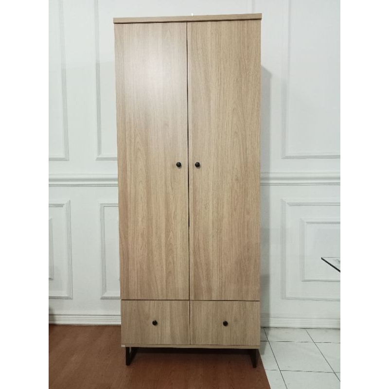 Lemari pakaian 2 pintu kaki besi