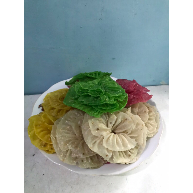 

Kerupuk kembang Ros/Makanan khas Kota Depok