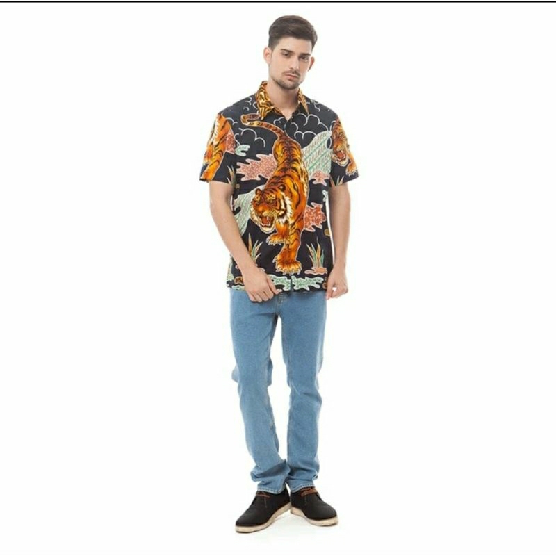 Kemeja Batik / batik macan / kemeja macan / motif macan / macan / batik pekalongan / Pradawita Batik