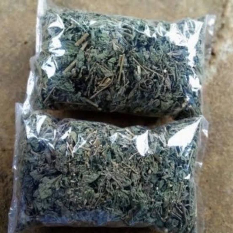 

Daun Balacida/Kirinyuh Kering 500 gr