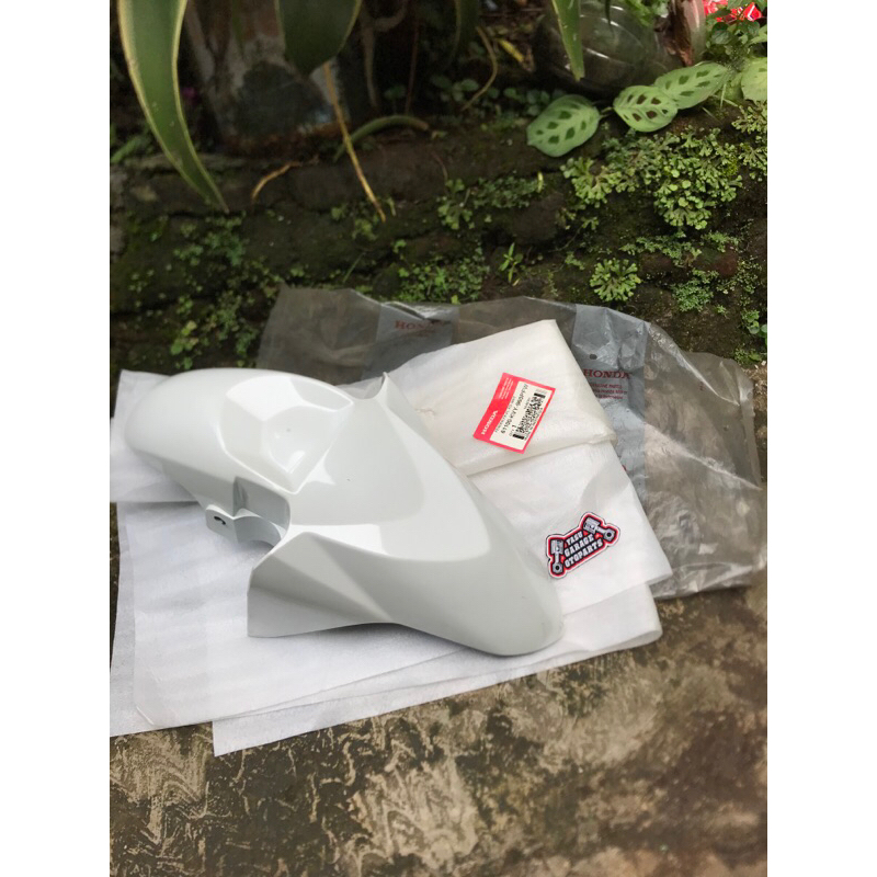 61100-KVY-960PFW Spakbor Slebor Depan Beat Karbu Lama Karbu Putih 2008 - 2010 Original 61100KVY960OF