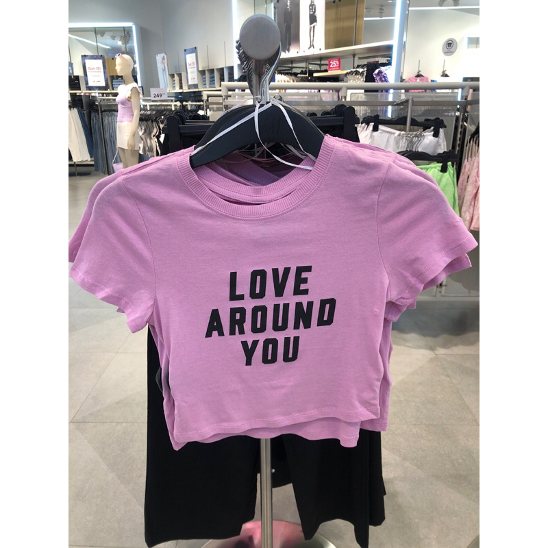 H&M crop top // h&m top // atasan h&m // atasan crop h&m // kaos h&m // h&m t-shirt