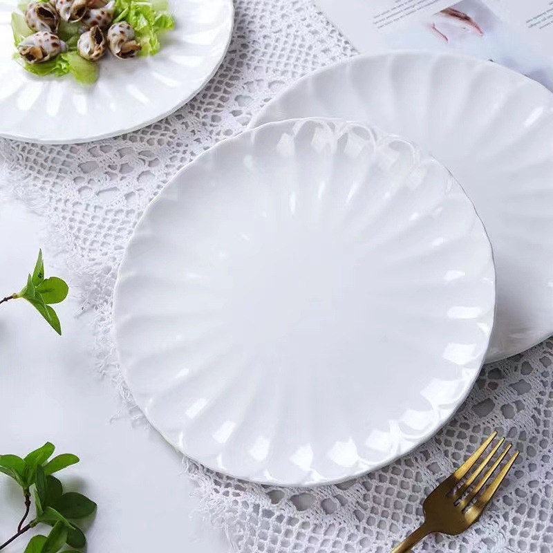 Piring Saji Putih Polos Bunga Timbul - Piring Kue - Piring makan - Piring keramik