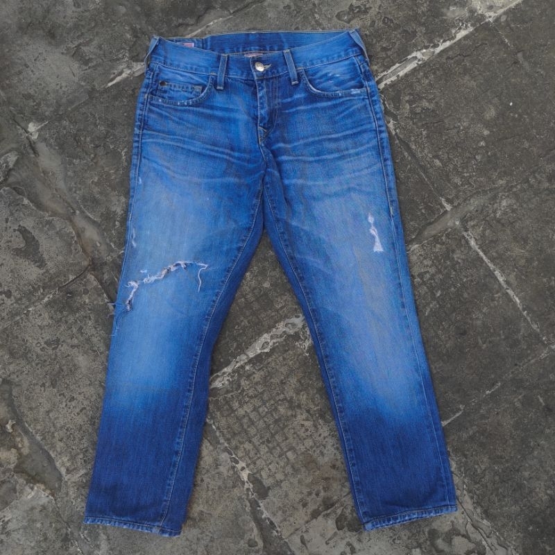 Celana True Religion.