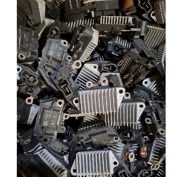 IC REGULATOR CARRY SOKET 2/ST 100 EXTRA ORIGINAL JAPAN