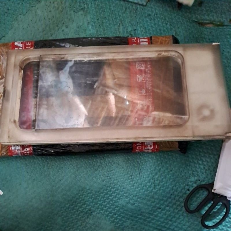 Rak kulkas bekas sharp nice crystal gold 1pintu