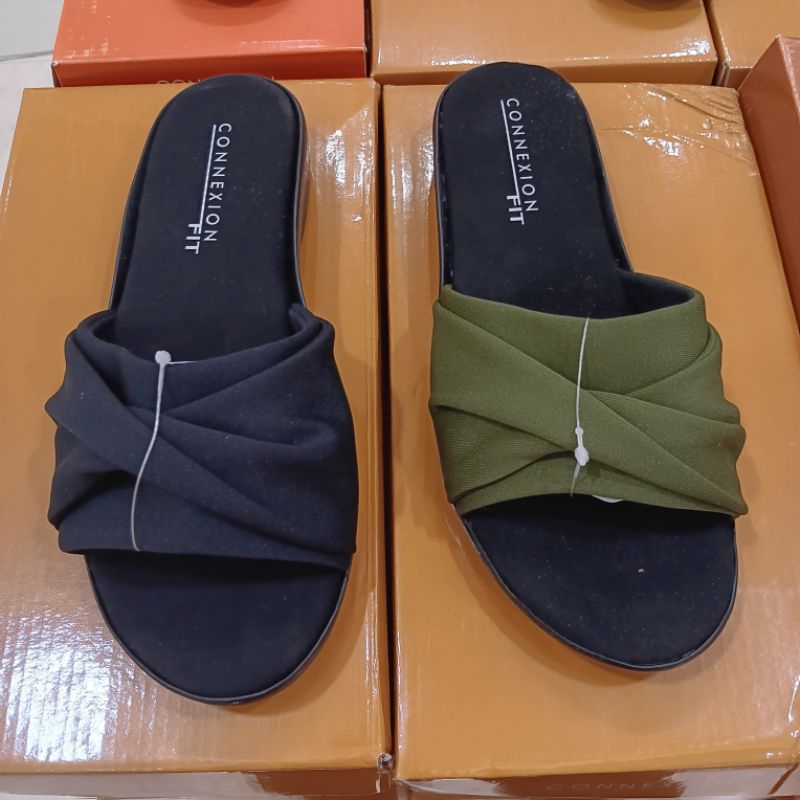 Connexion sandal flat wanita