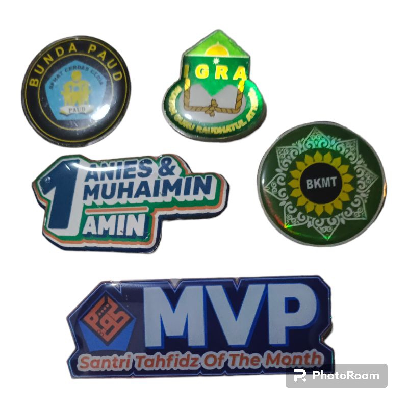 Pin custom logo