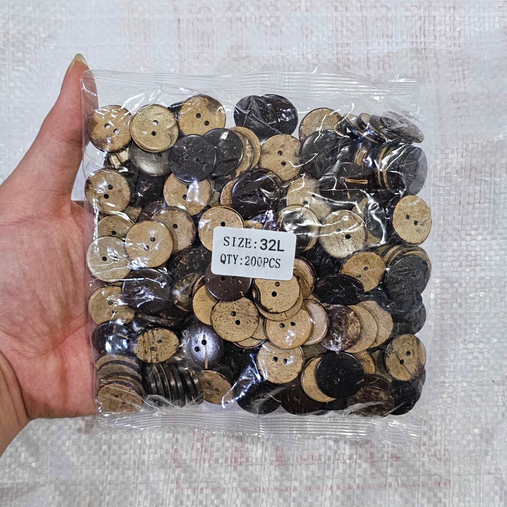 Kancing Batok 20mm/2cm/32L @200 pcs Kancing Baju Batok Kelapa Pernis