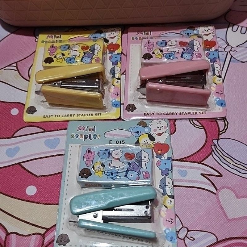 

BT21 Mini Staples BTS Stapler