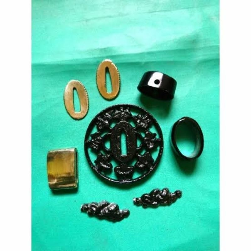 acsesoris/tsuba katana jenis sakura
