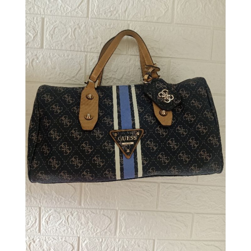 Guess speedy authentic