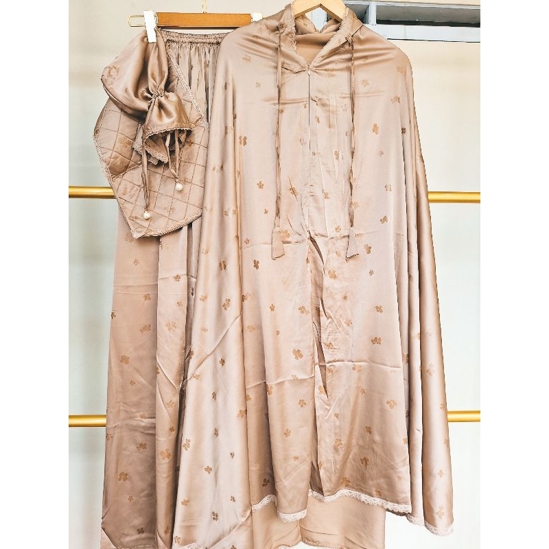 Hana Mukena silky premium, by Zaleeka Gallery