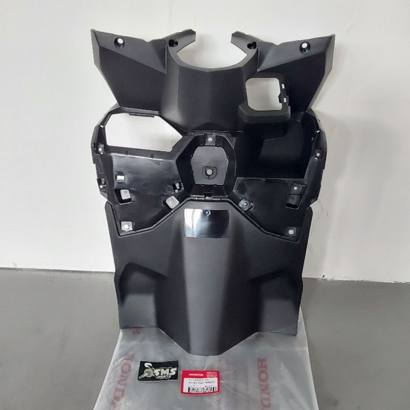 Cover Inner Lower Dek Dashboard Kontak New Vario 125 LED Keyless (2022 - 2024) Original 81141 K2V N4