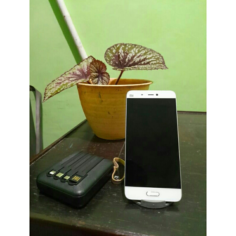 Xiaomi Mi5 second Snapdragon 820 jual rugi no minus