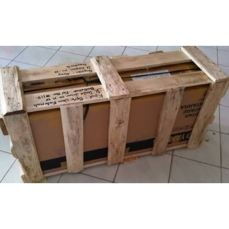 

Packing Kayu Untuk Papan Bunga / Flowers Box