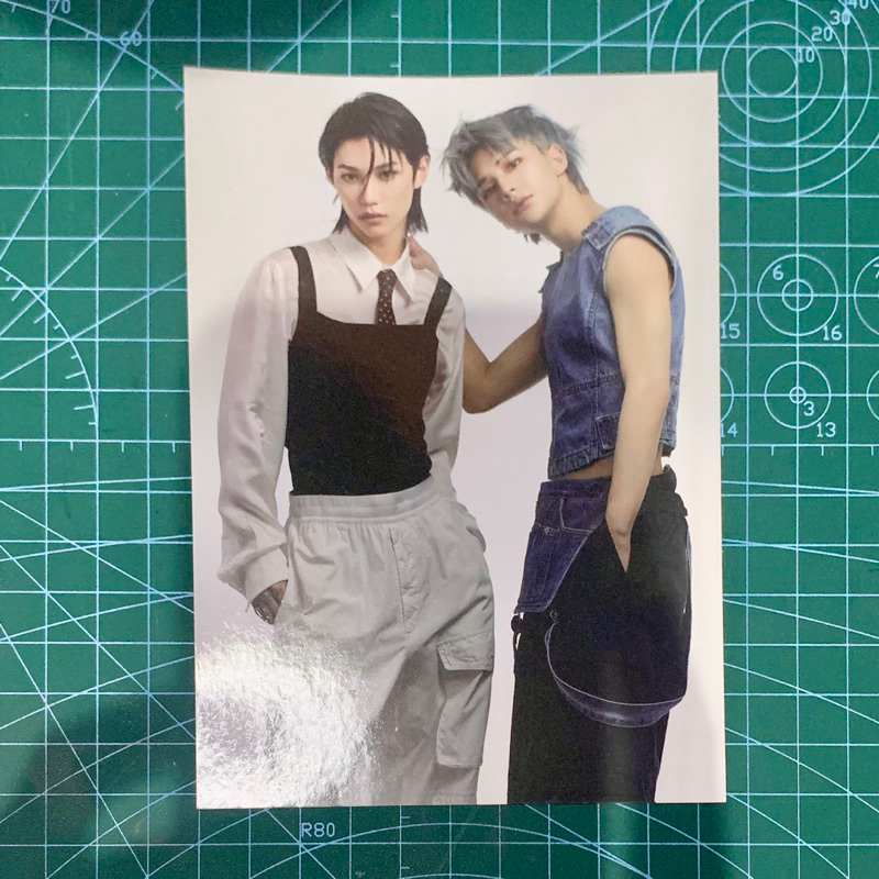 straykids official postcard hyunjin felix cosmopolitan, mini poster seungmin maxident