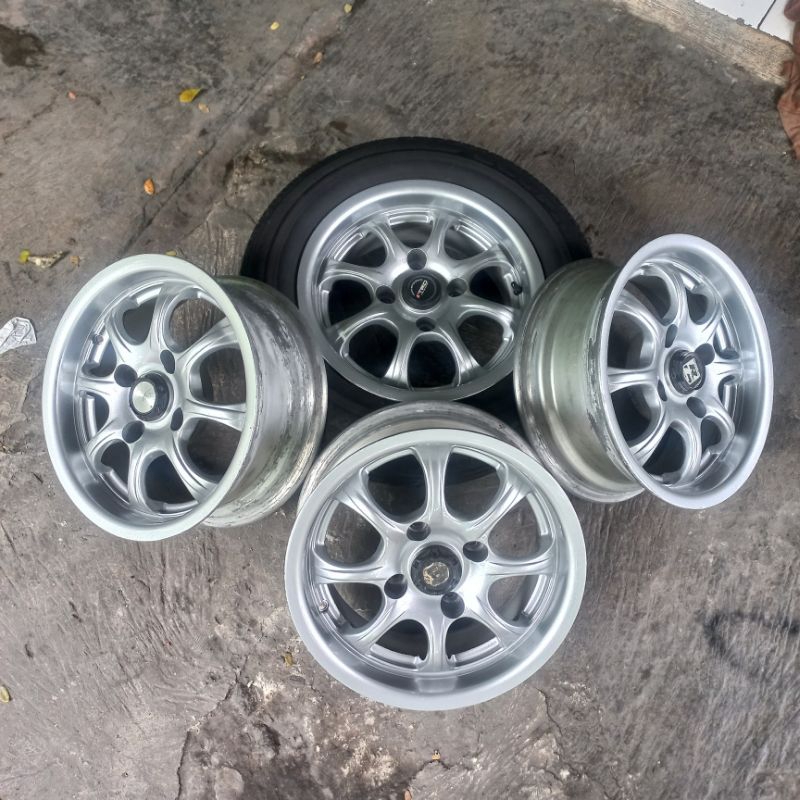 velg mobil kijang ring 14,kondisi 80% (velg saja)