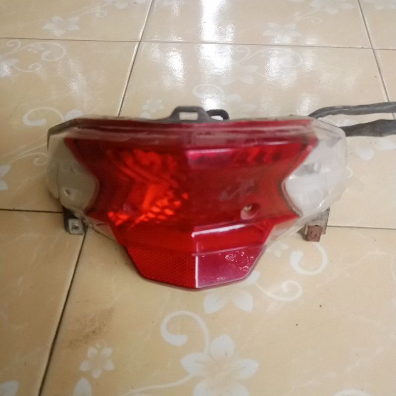 reflektor belakang Honda beat fi 2014
