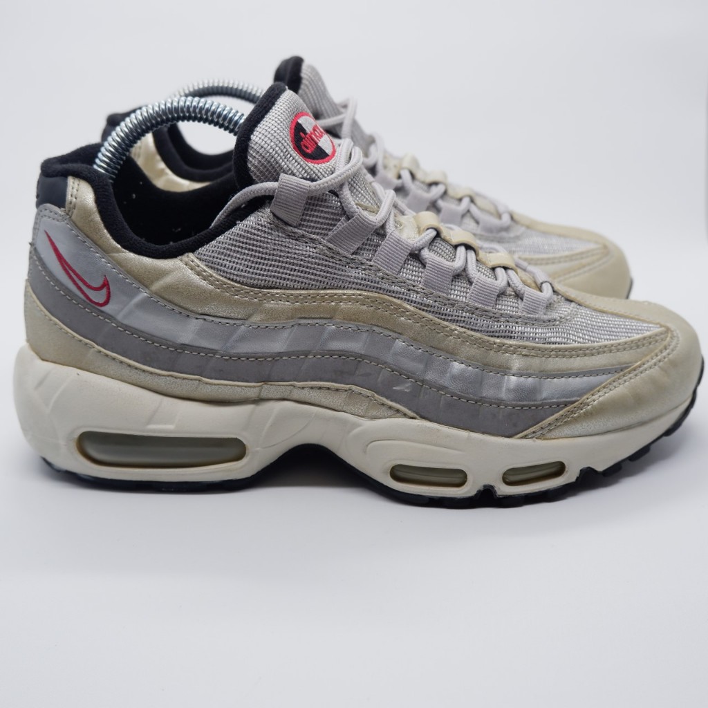 SEPATU BEKAS/SECOND Nike airmax 95 silver 020