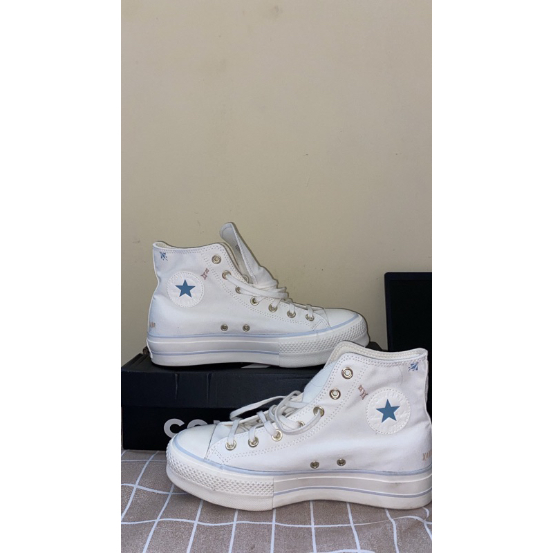 Sepatu Converse Putih Wanita