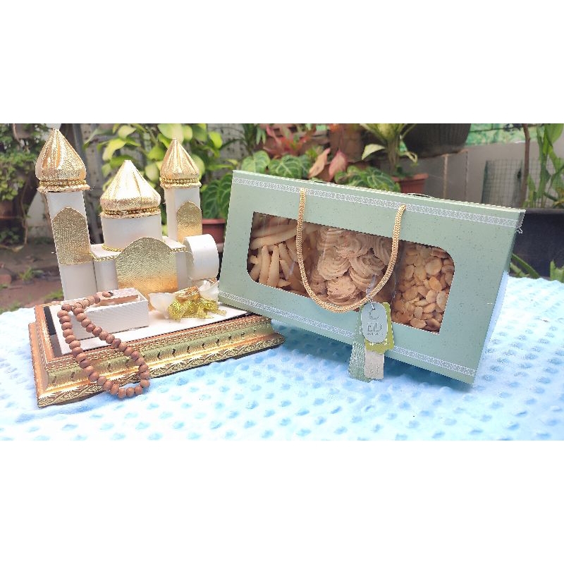 

HAMPERS KUE LEBARAN HAMPERS IDUL FITRI KUE LEBARAN