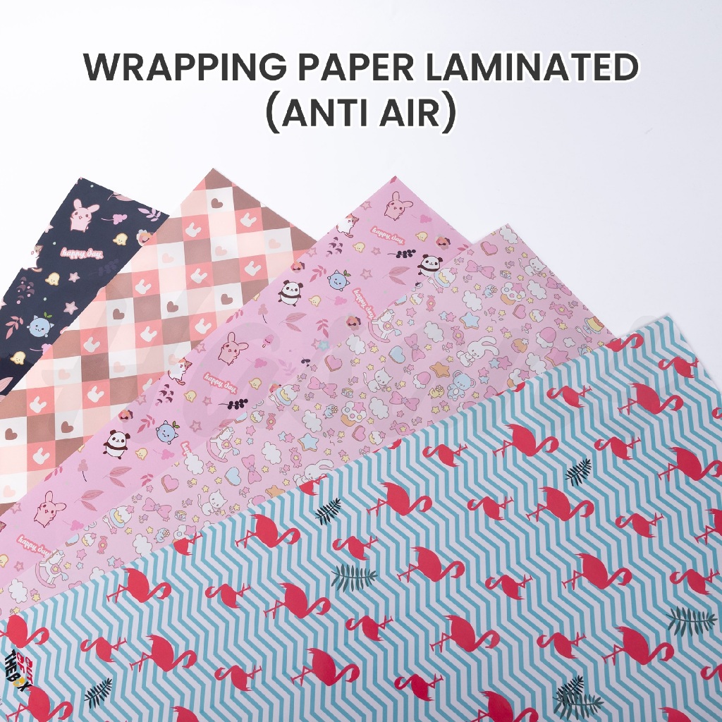 

Kertas Kado Anti Air / Kertas Pembungkus Hadiah Kado / Kertas Wrapping Anti Air / Wrapping Paper Laminated (Anti Air)
