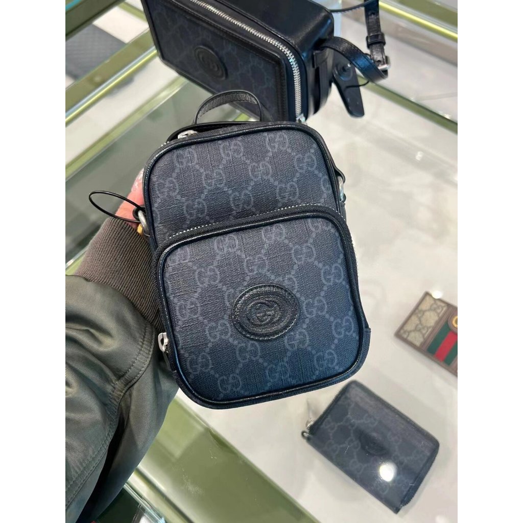 Gucci wallet bag, shoulder bag, phone bag.