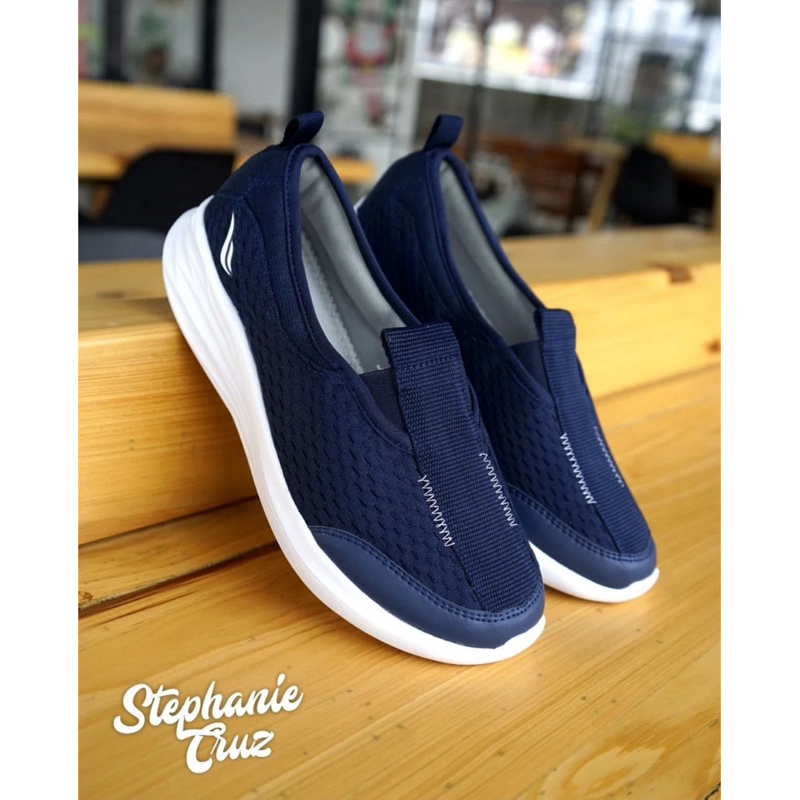 sepatu DESLE slop cewek stephani cruz