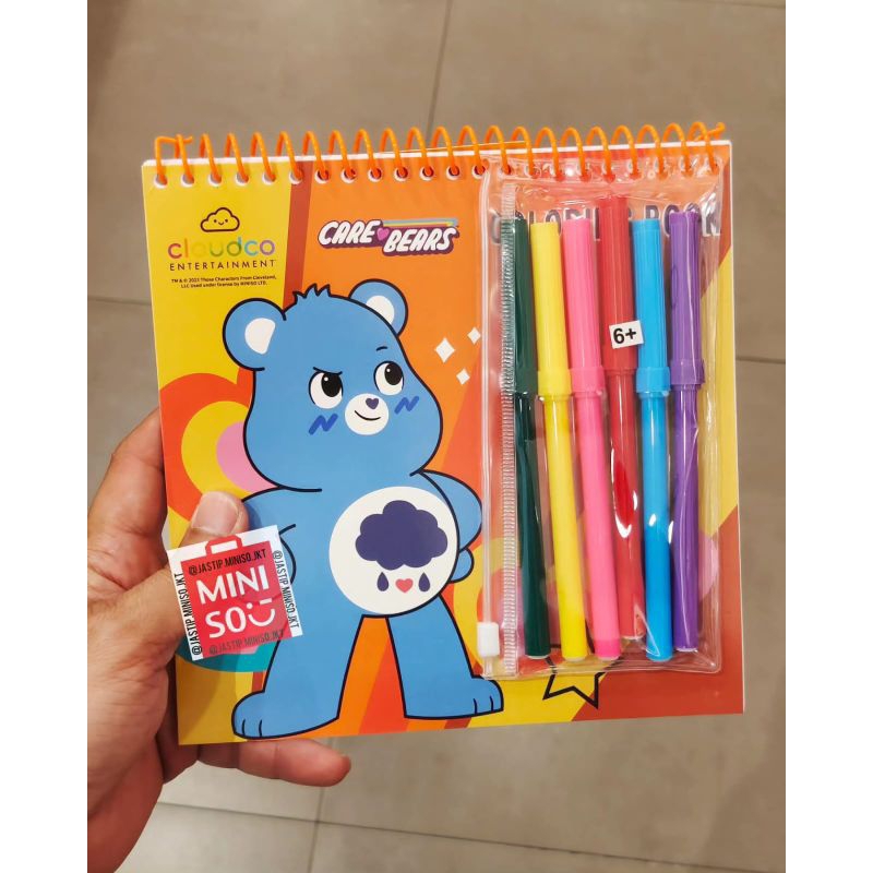 

MINISO Buku mewarnai / Coloring Books + Markers CARE BEARS Collection (15 Sheets 6 Markers)