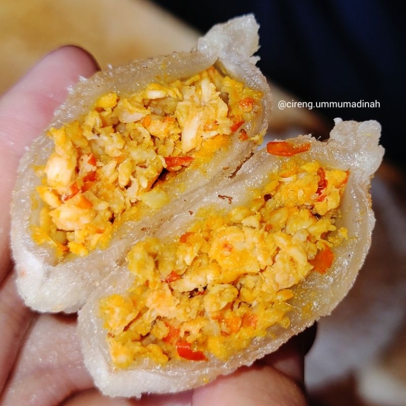 

Cireng Isi Ayam Pedas Cocolan Bumbu Rujak